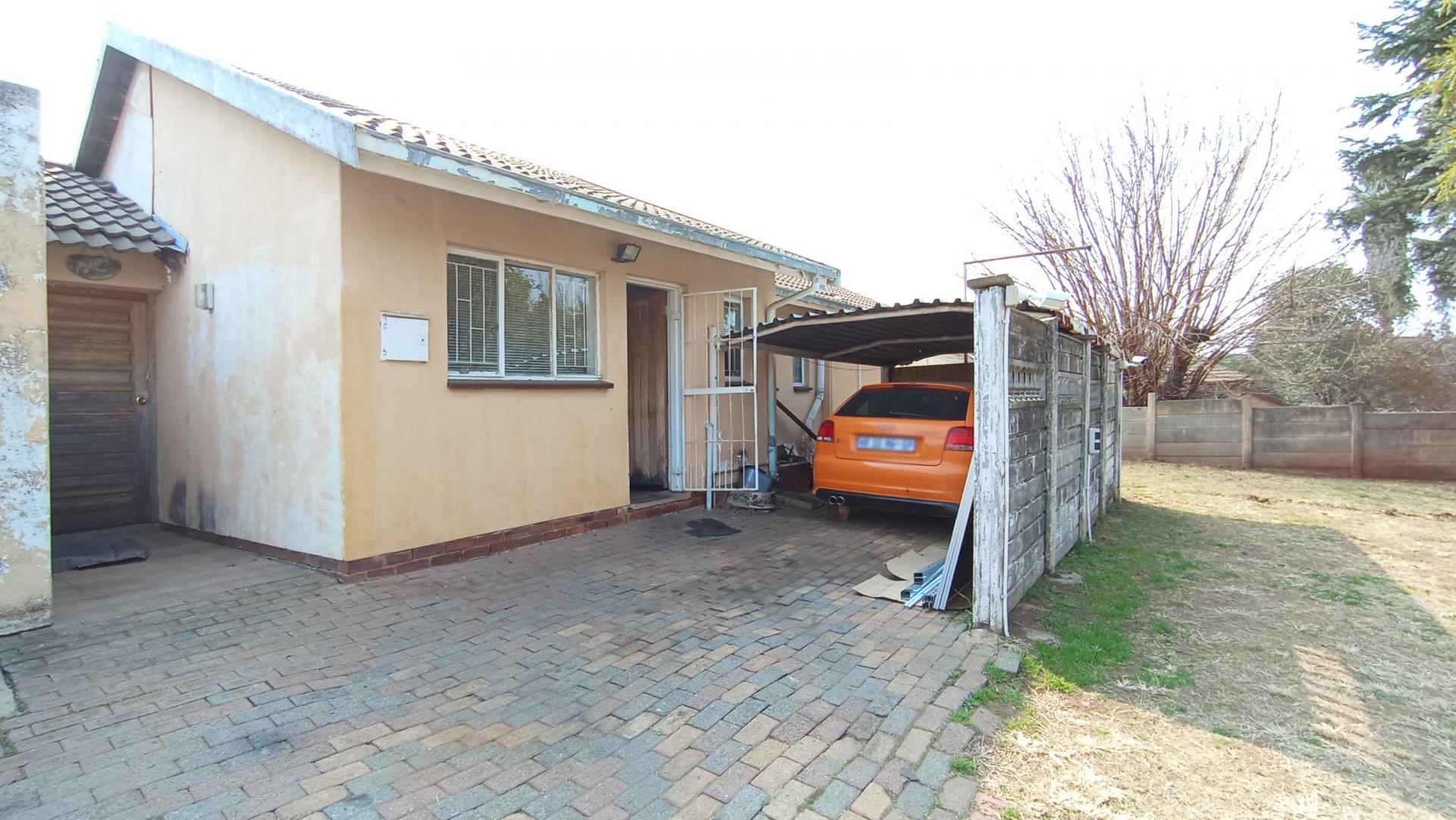 Front View of property in Lindhaven