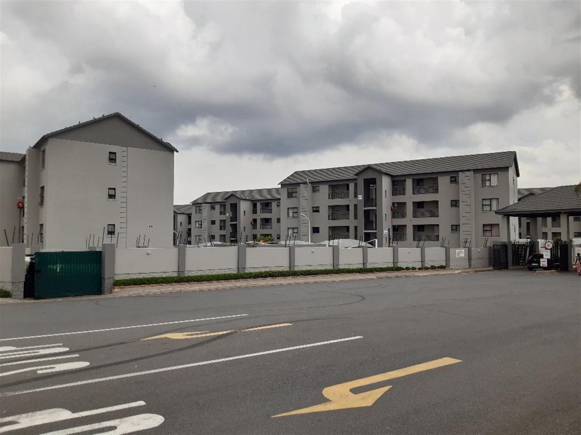 Front View of property in Erand Gardens