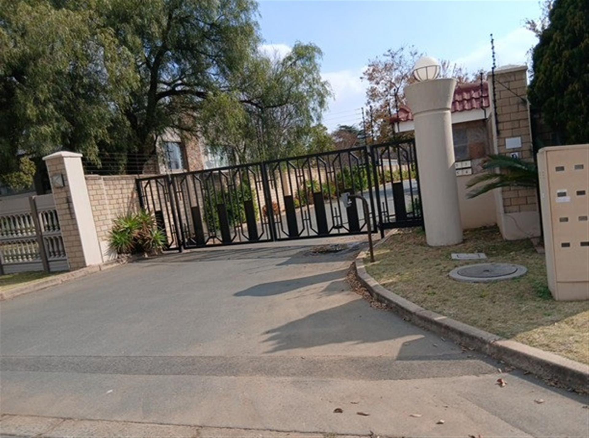 Front View of property in Libradene