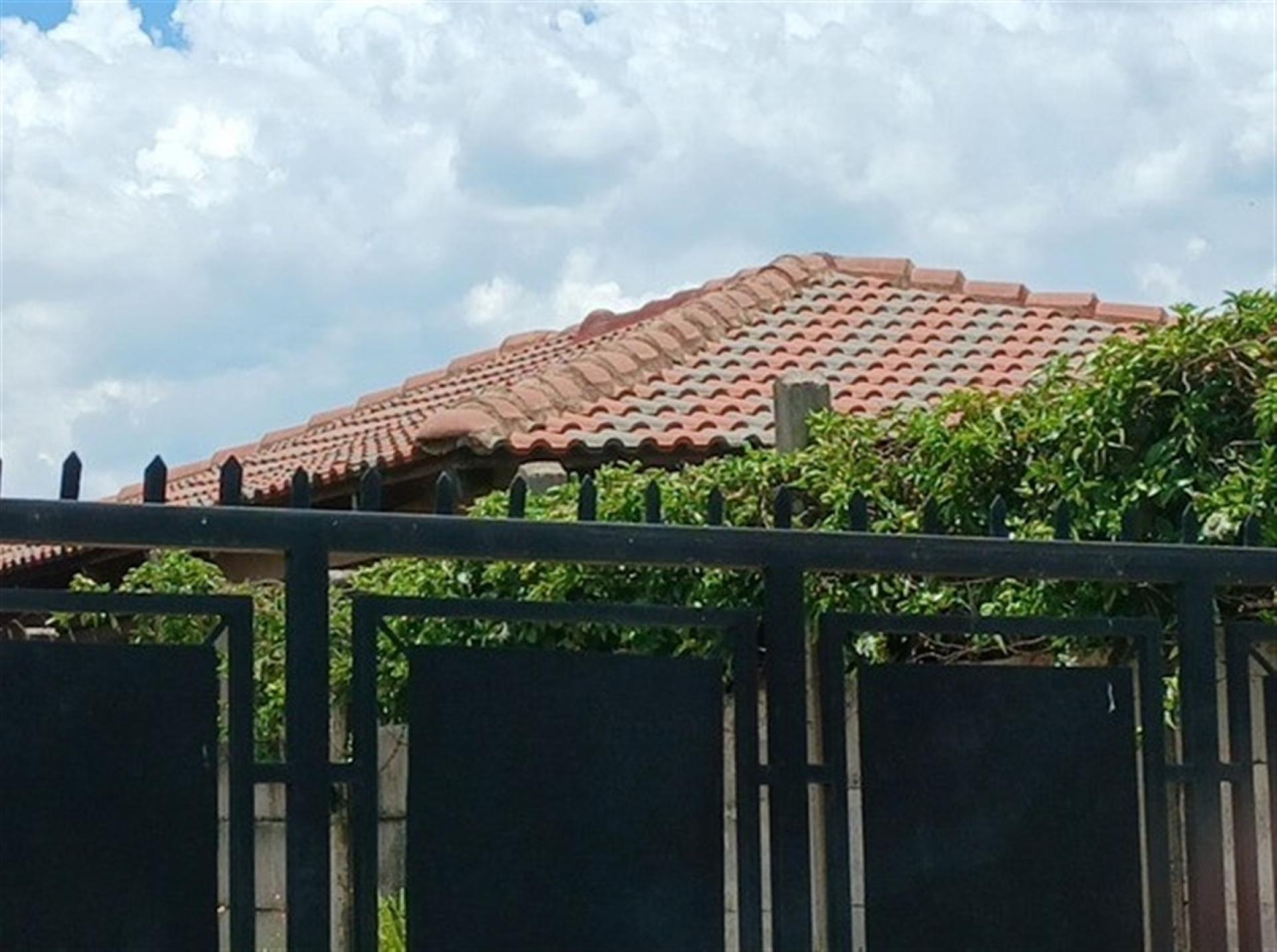 Front View of property in Villa Liza