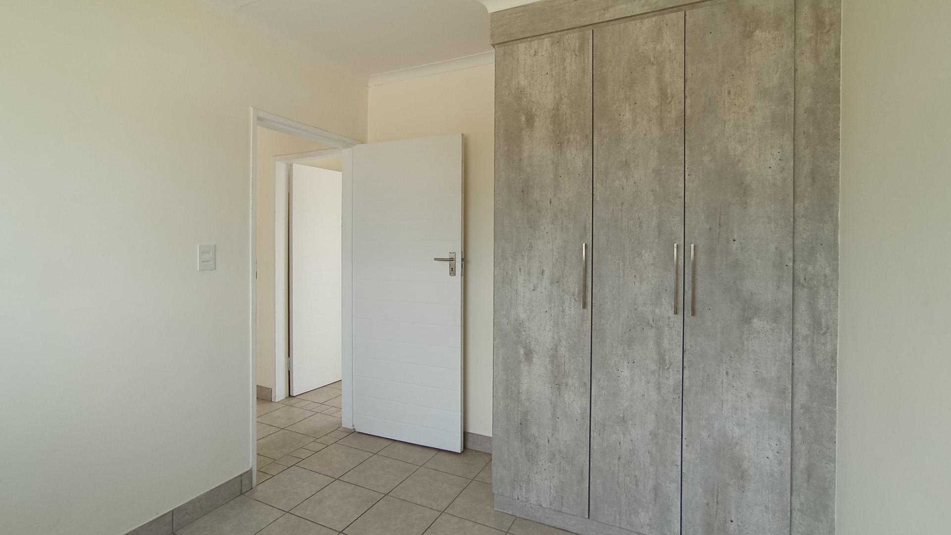 Bed Room 2 - 9 square meters of property in Sagewood