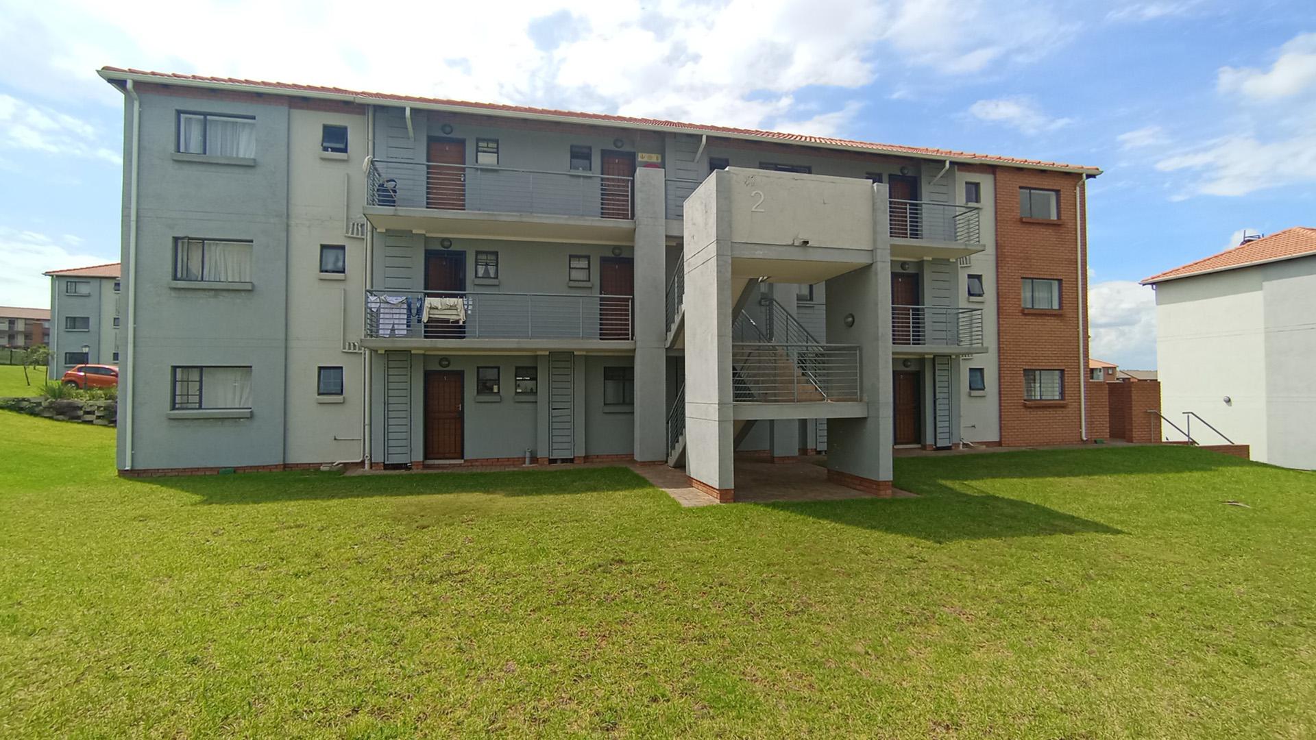 Front View of property in Sagewood