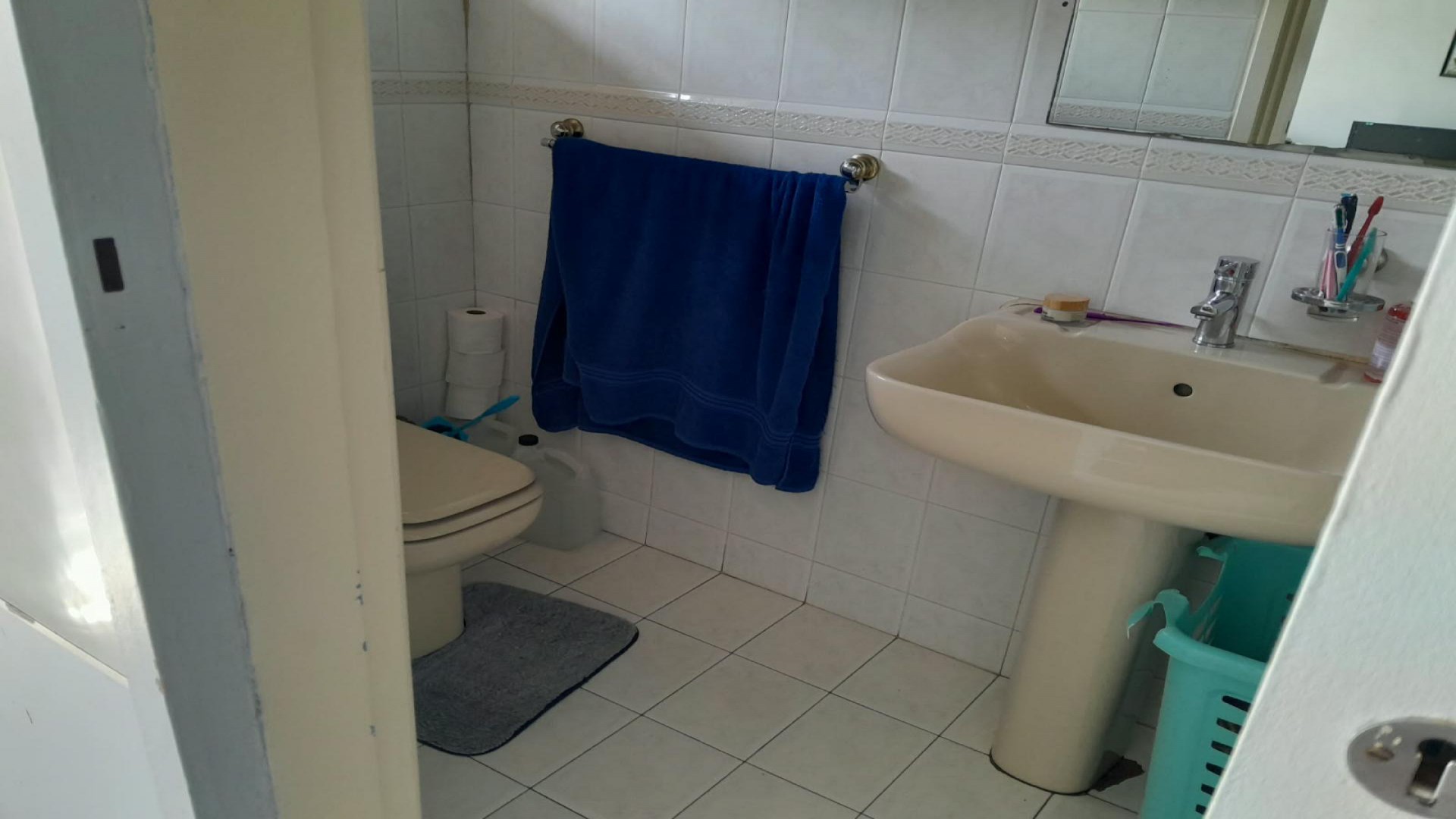 Bathroom 1 of property in Effingham Heights