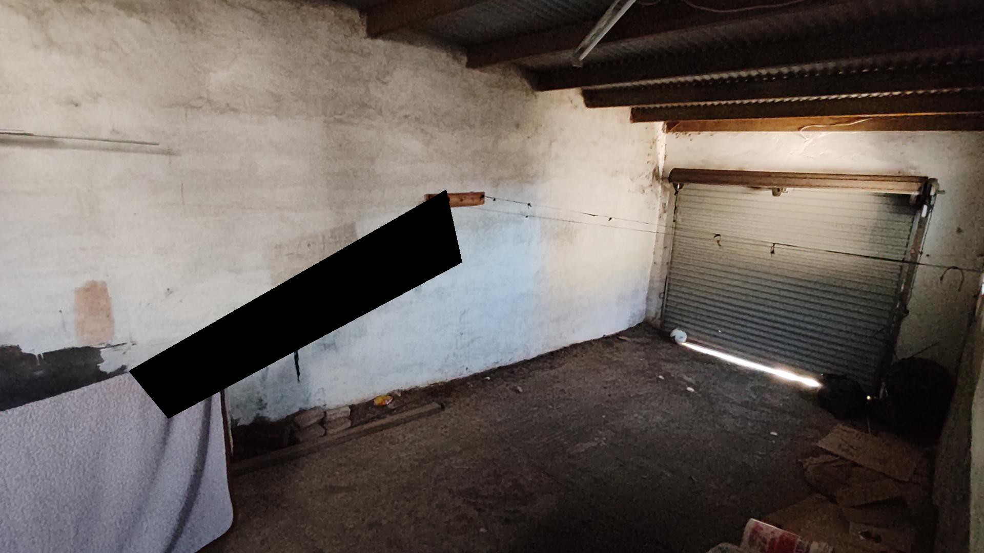 Garage of property in Gelvandale