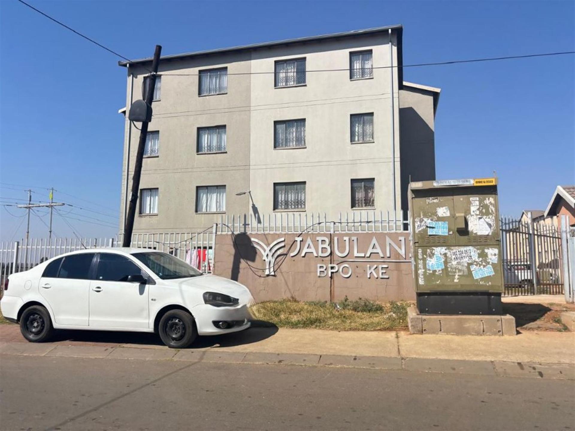 Front View of property in Jabulani