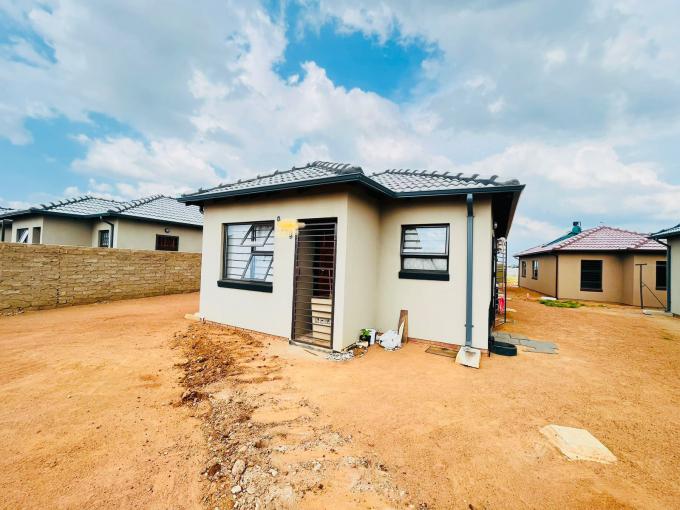 3 Bedroom Freehold Residence for Sale For Sale in Soshanguve - MR617337