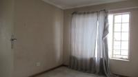 Bed Room 1 - 13 square meters of property in Krugersdorp