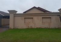 Front View of property in Kwa-Guqa