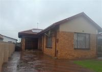 Front View of property in Kwa-Guqa