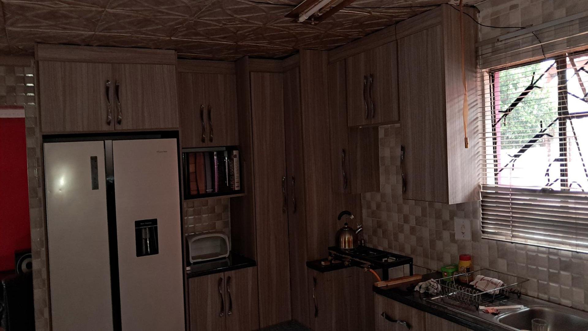 Kitchen of property in Ga-Rankuwa