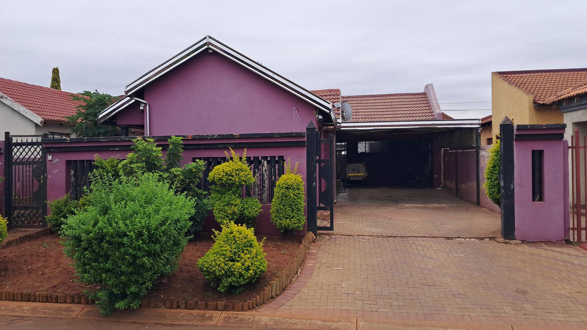 Front View of property in Ga-Rankuwa