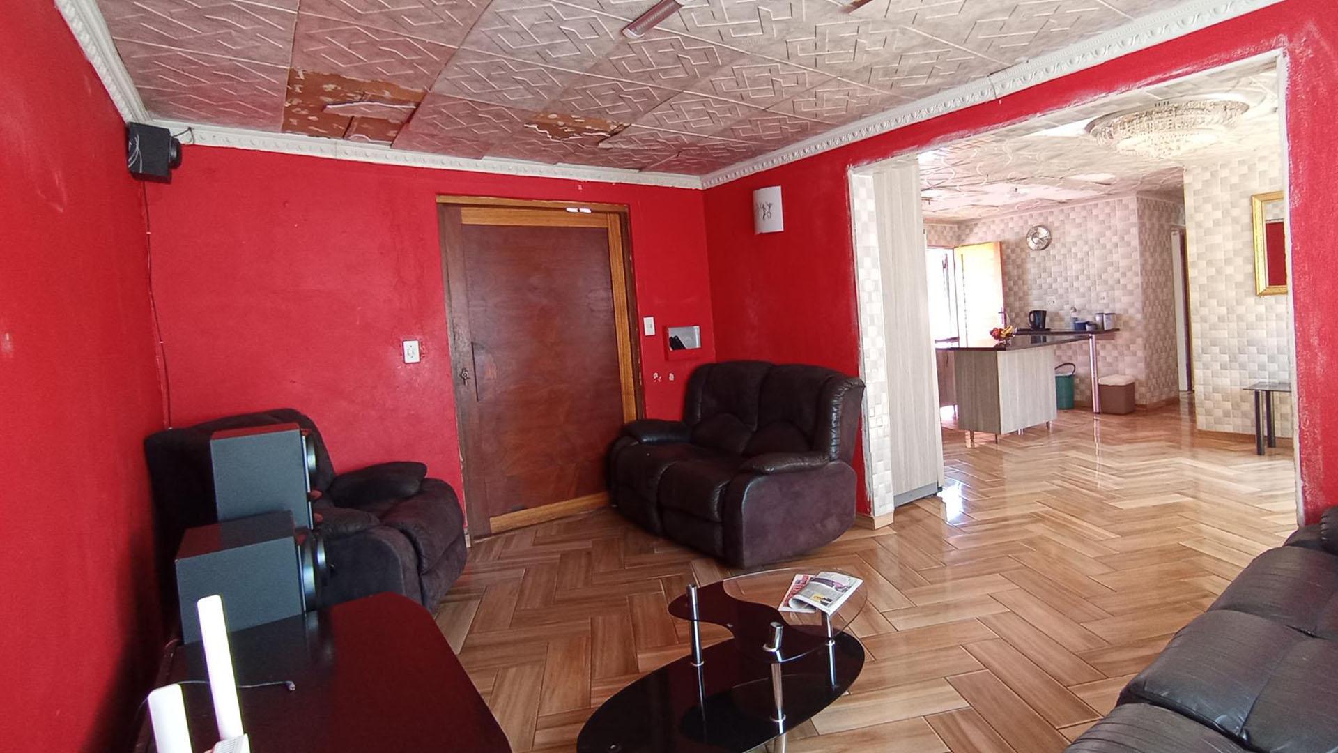 Lounges - 15 square meters of property in Ga-Rankuwa