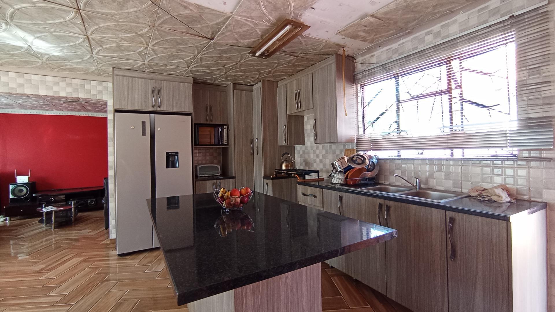 Kitchen - 15 square meters of property in Ga-Rankuwa