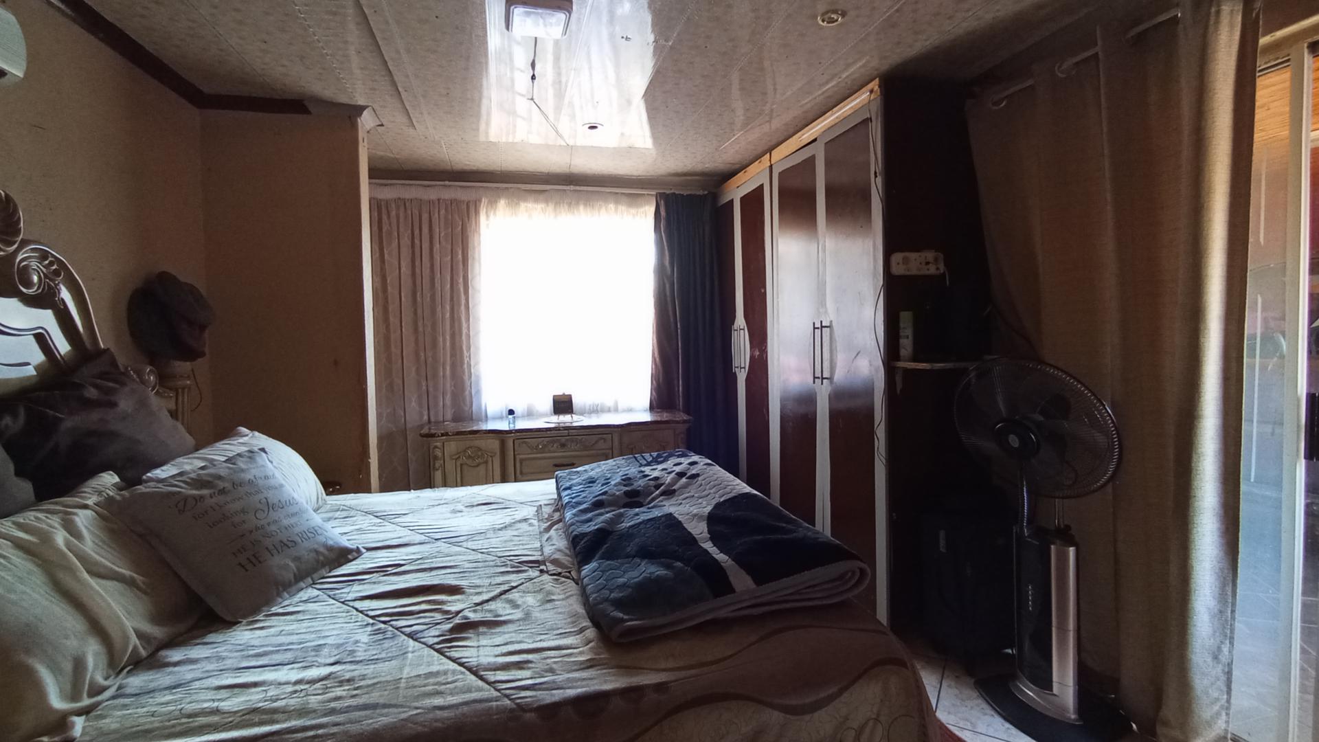 Bed Room 1 - 15 square meters of property in Ga-Rankuwa