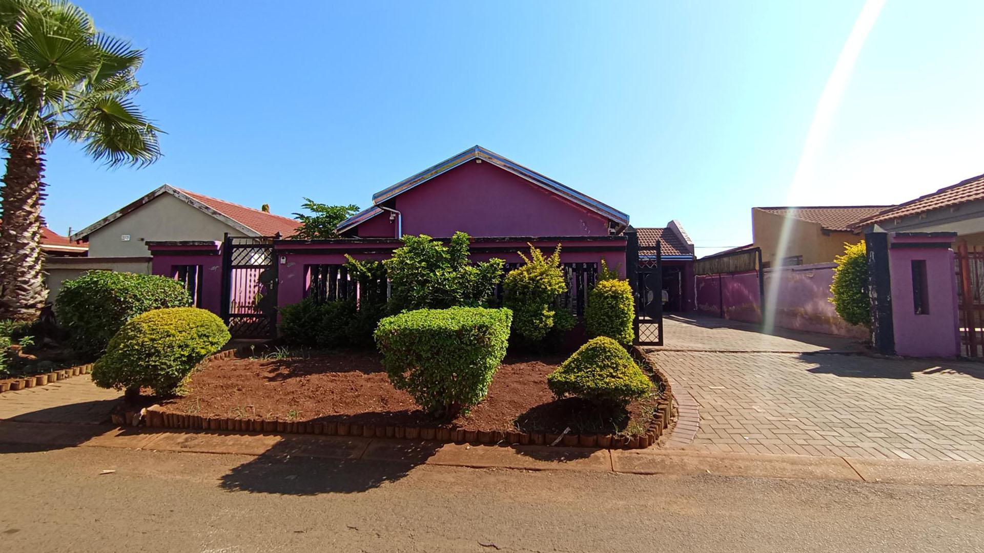 Front View of property in Ga-Rankuwa