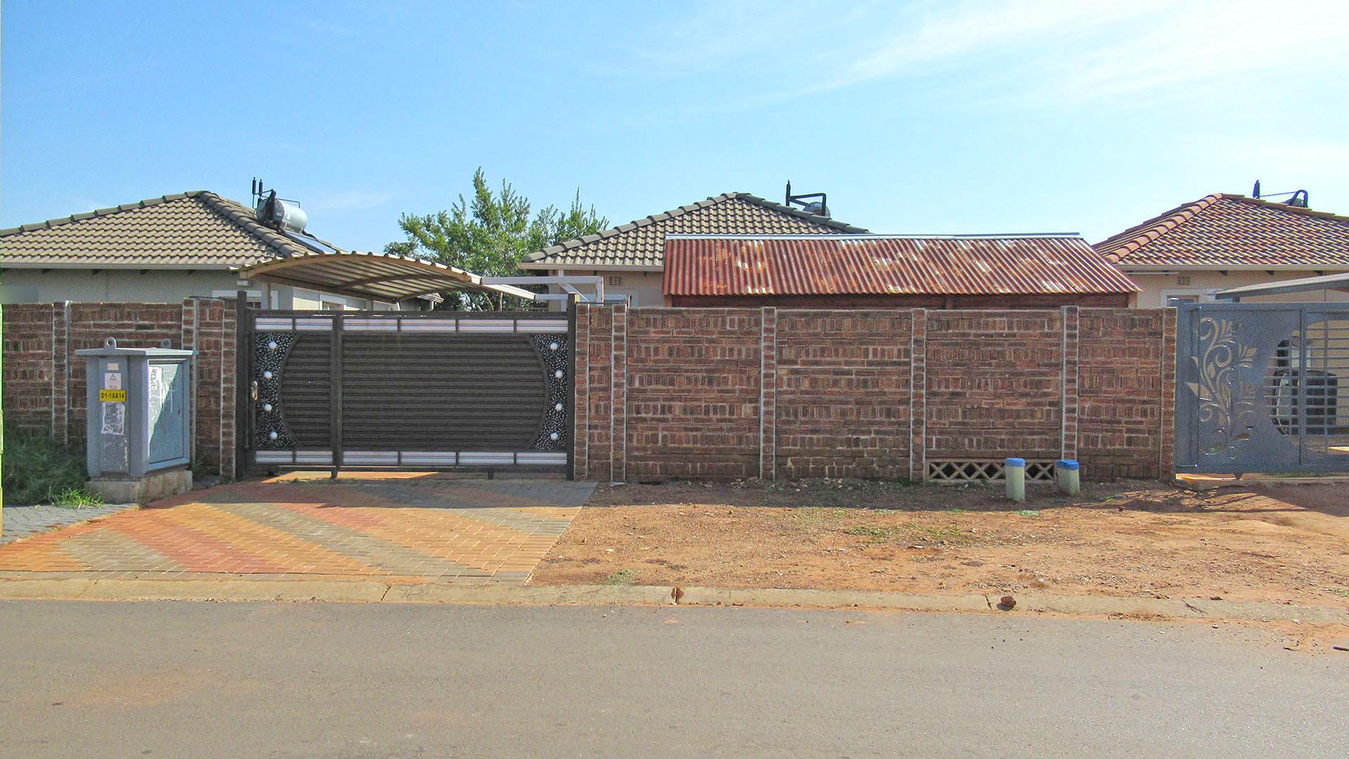 Front View of property in Watervalspruit