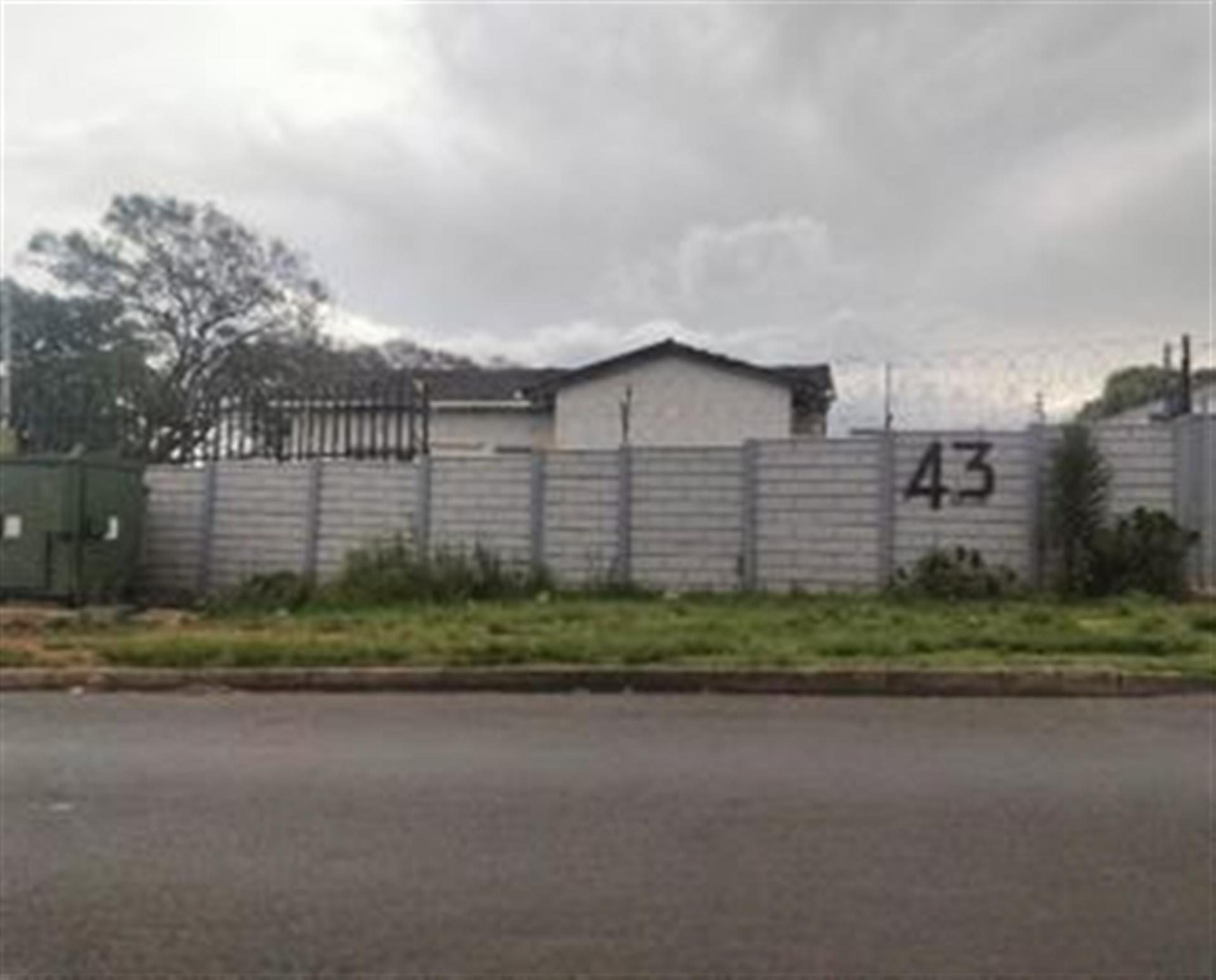 Front View of property in Crosby