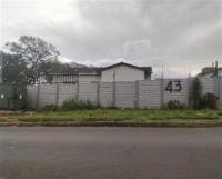 Front View of property in Crosby
