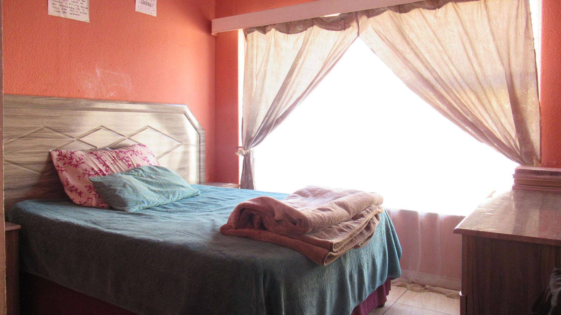 Bed Room 2 - 12 square meters of property in Randgate