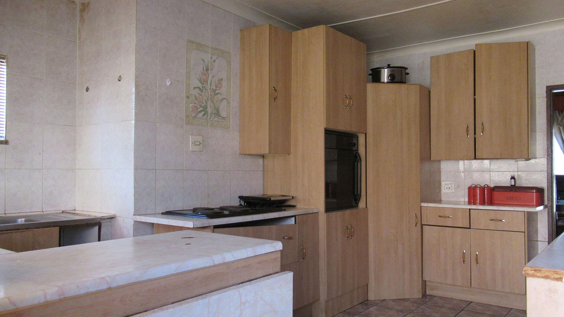 Kitchen - 26 square meters of property in Randgate