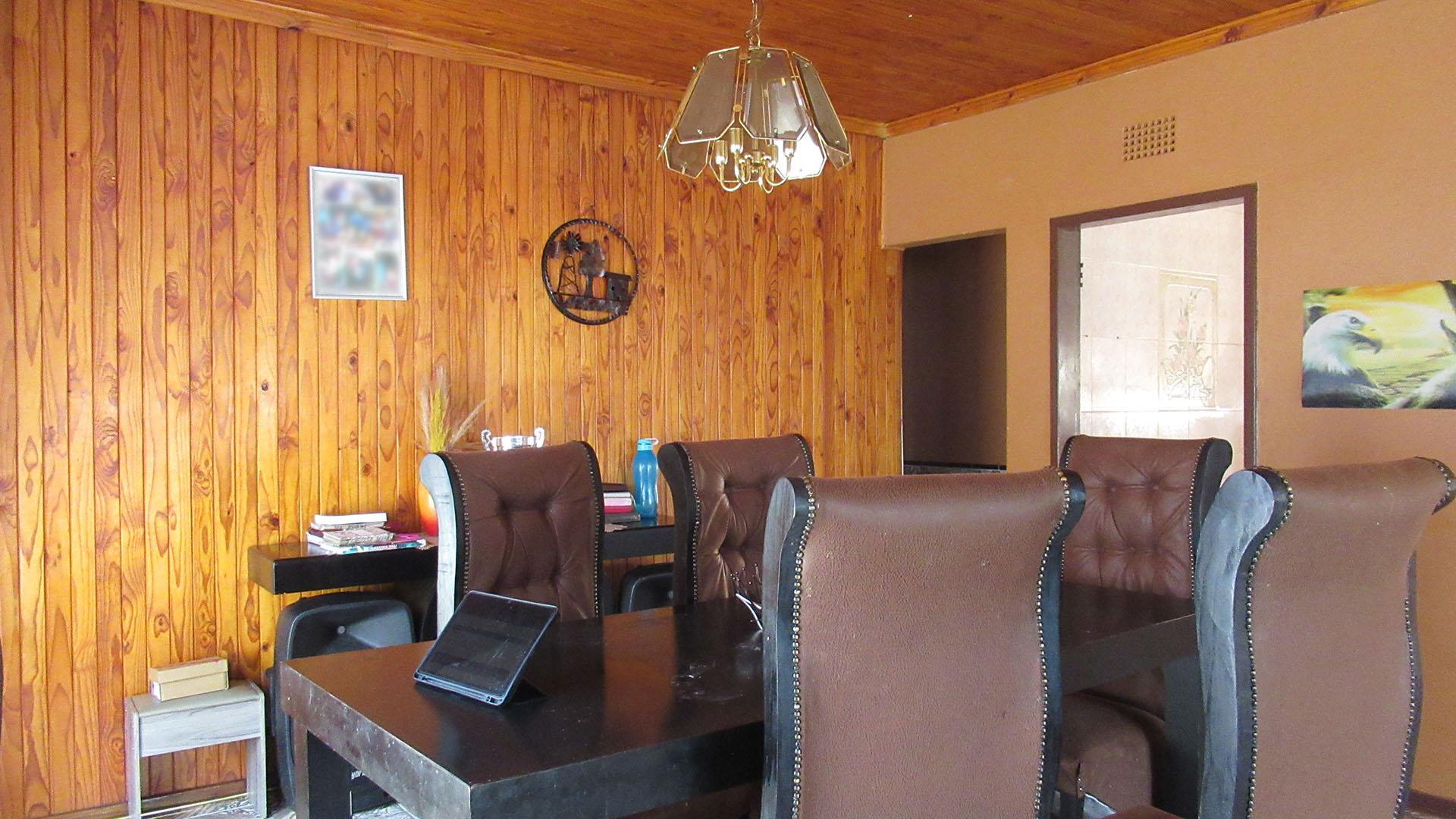 Dining Room - 19 square meters of property in Randgate