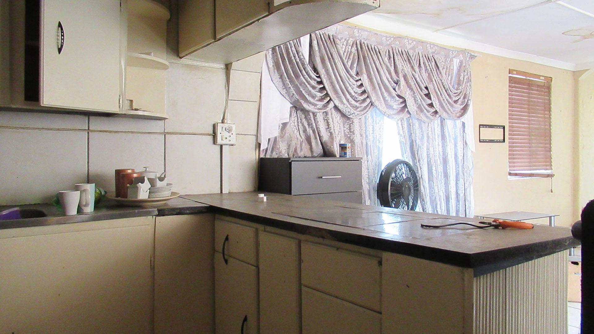 Kitchen - 26 square meters of property in Randgate