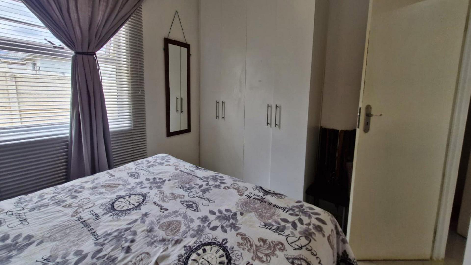 Bed Room 2 of property in Paarl