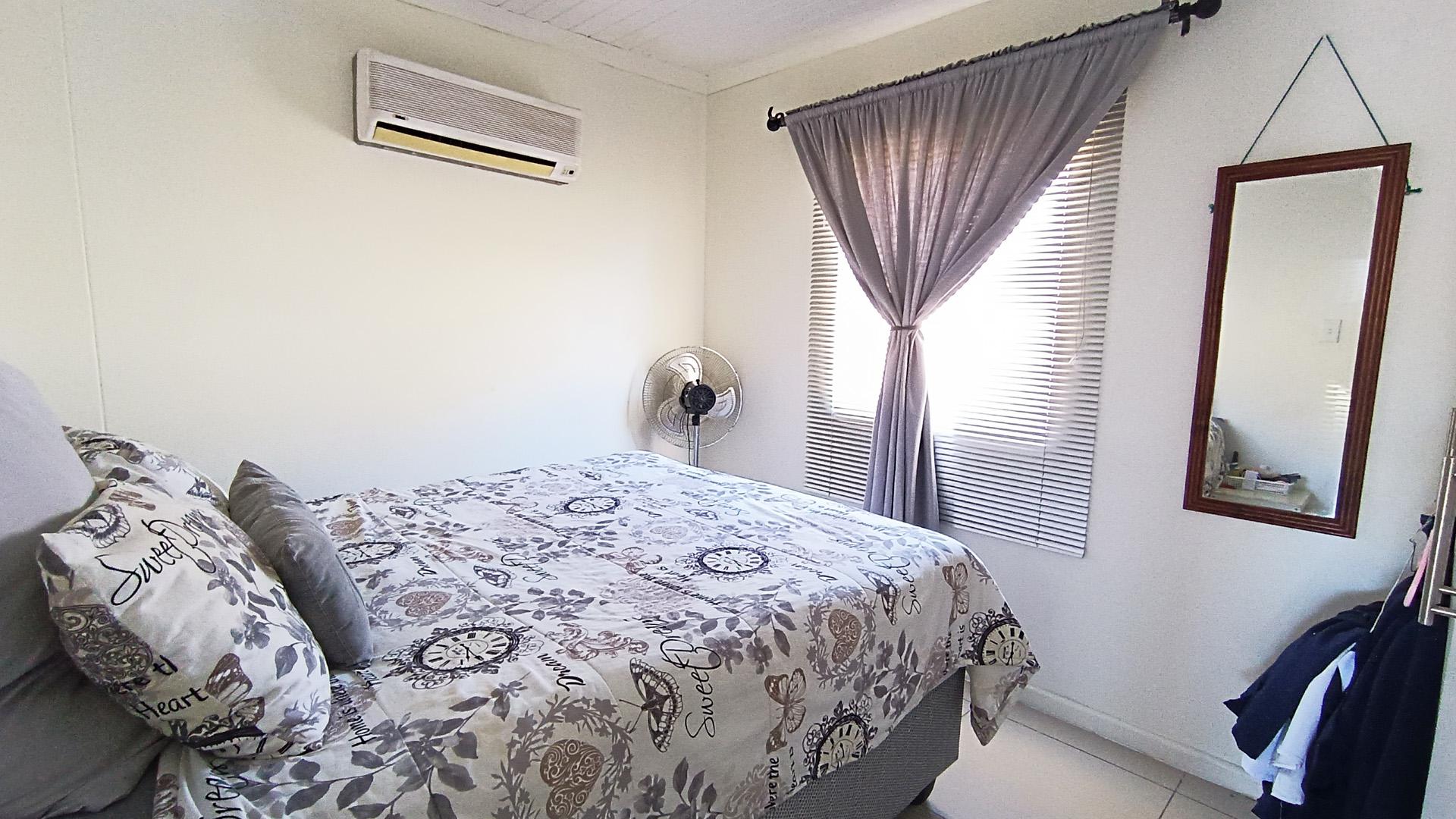 Bed Room 3 - 9 square meters of property in Paarl