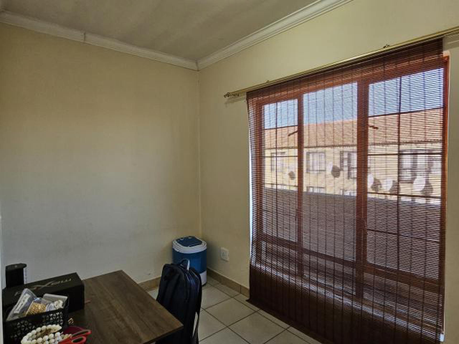 Bed Room 2 of property in Brits