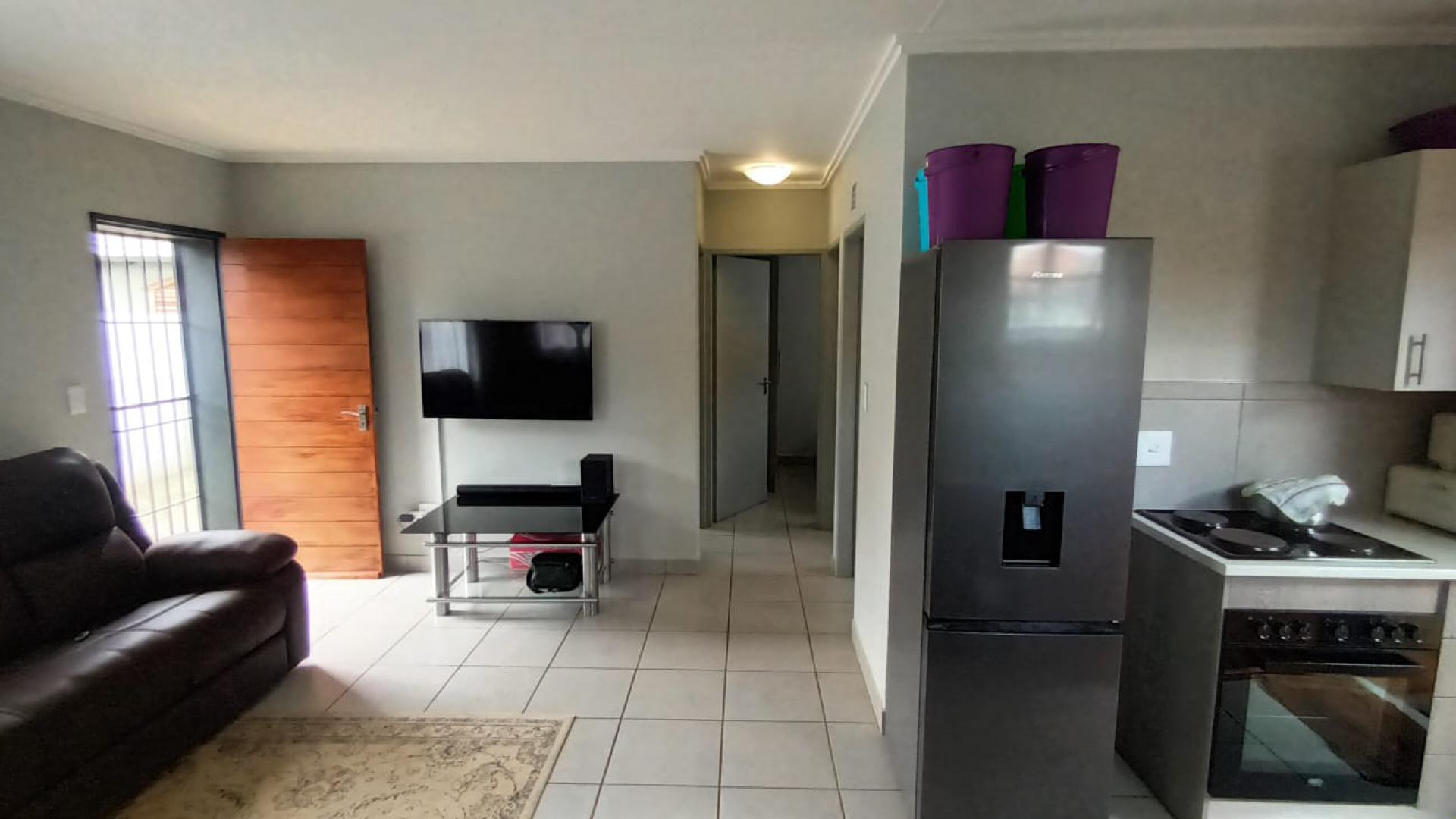 Lounges of property in Protea Glen