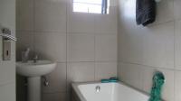 Bathroom 2 - 3 square meters of property in Protea Glen