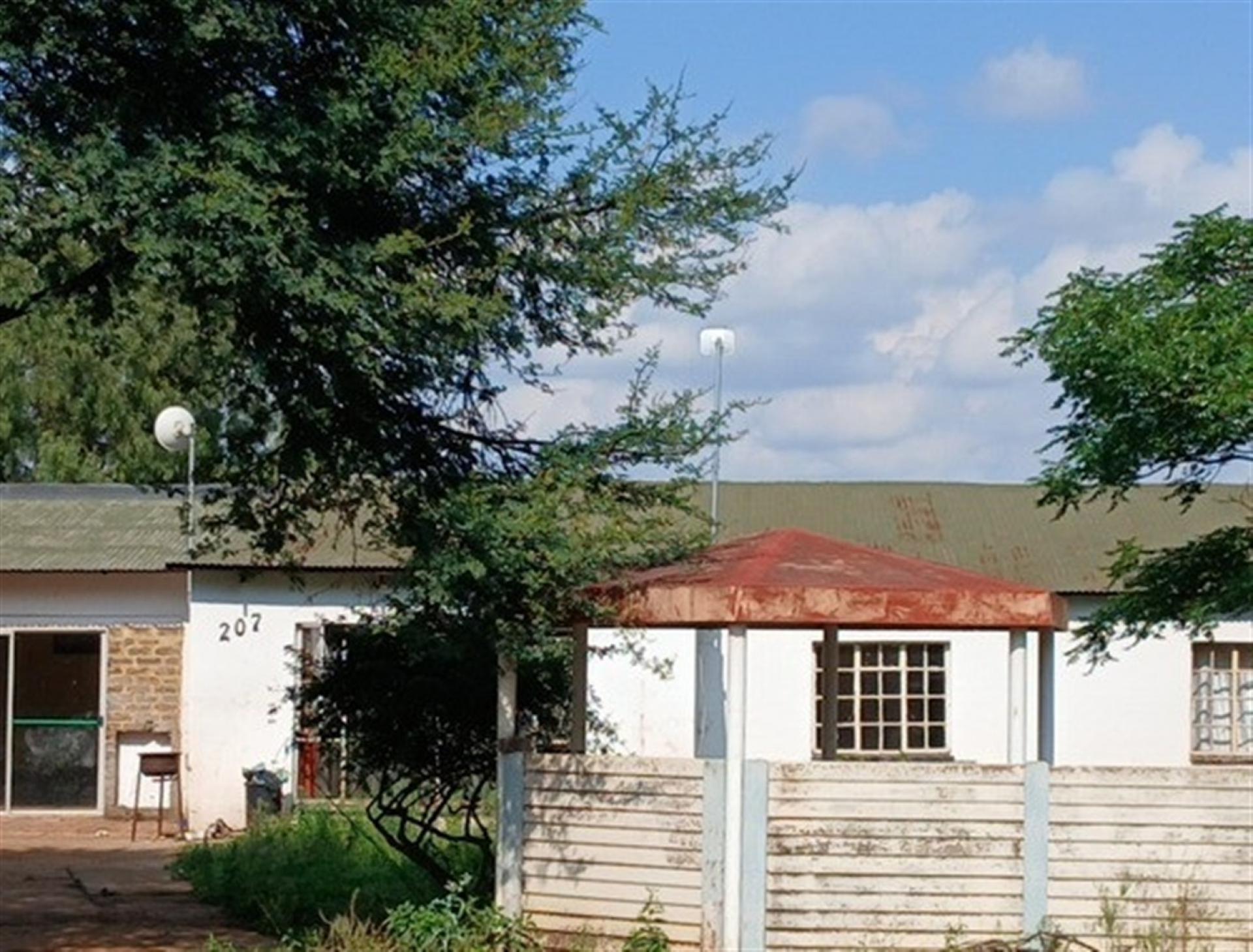 Front View of property in Rosashof AH