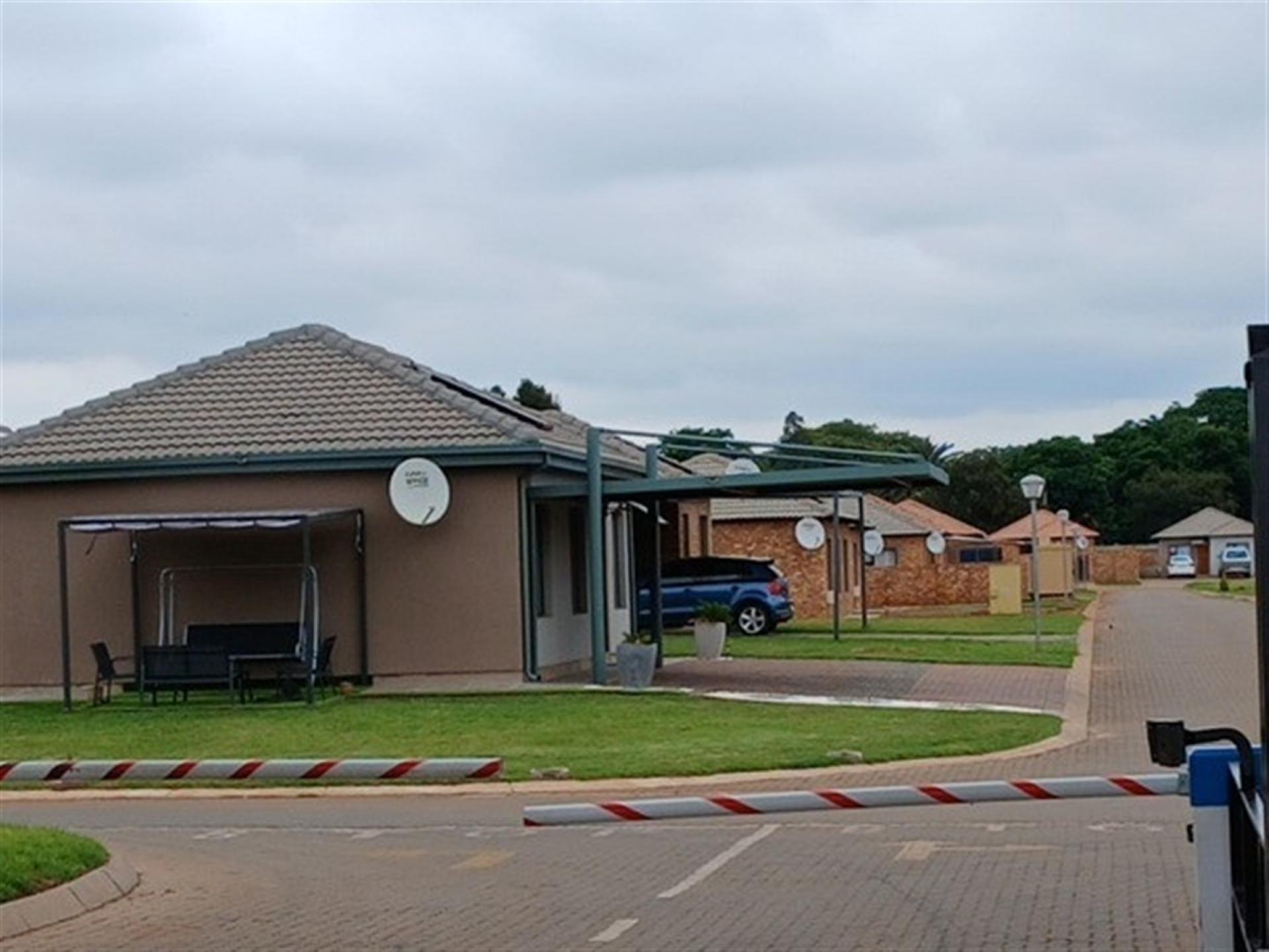 Front View of property in Daggafontein