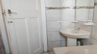 Bathroom 1 of property in Regents Park