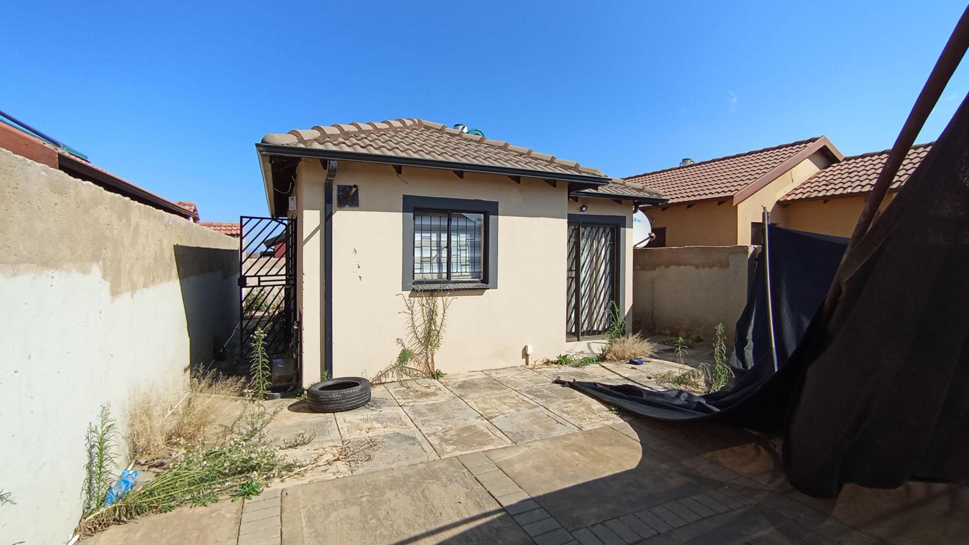 Front View of property in Soshanguve East