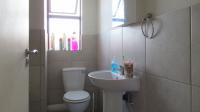 Bathroom 1 - 3 square meters of property in Protea Glen