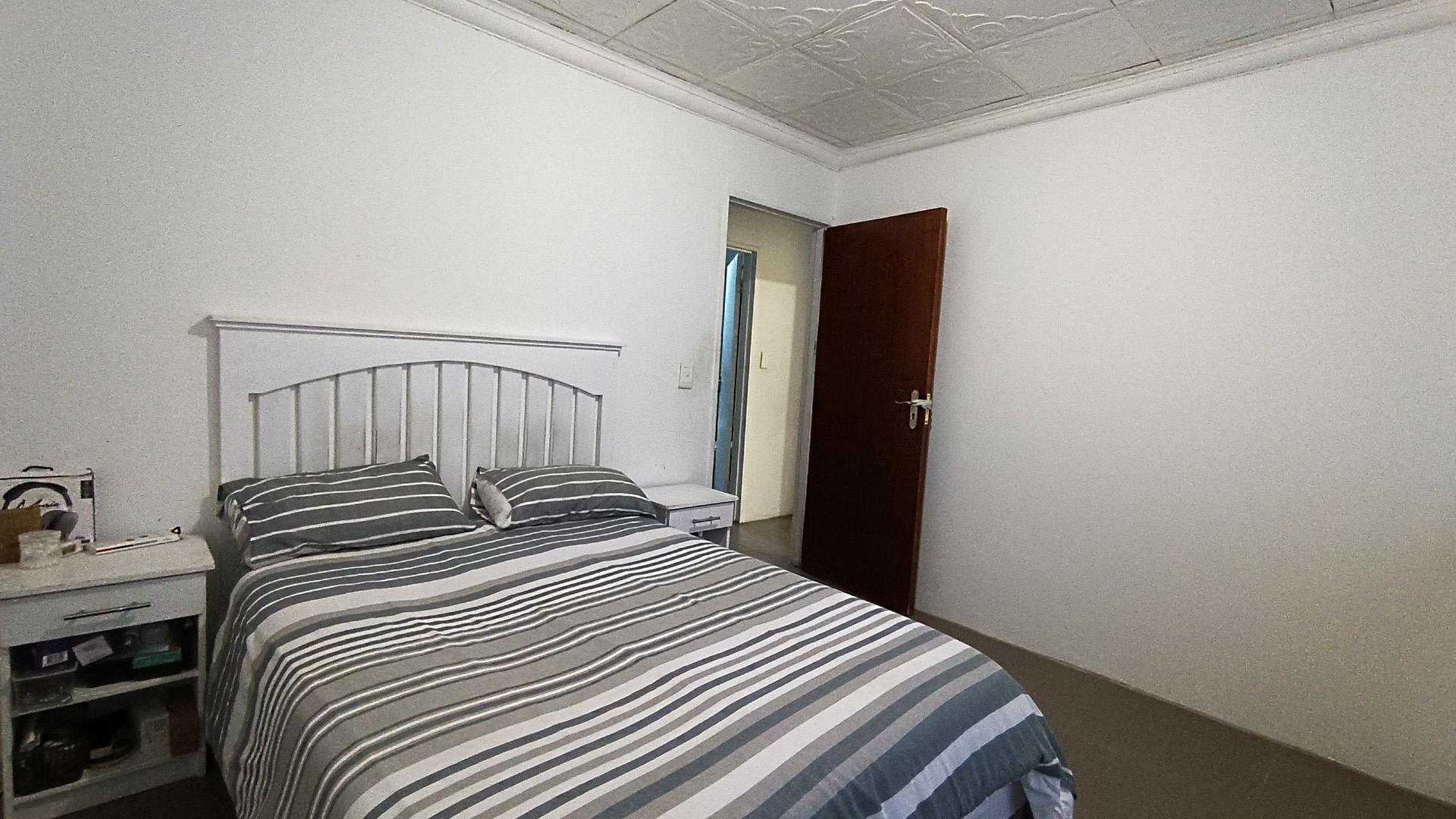 Bed Room 2 - 13 square meters of property in Sillwood Heights
