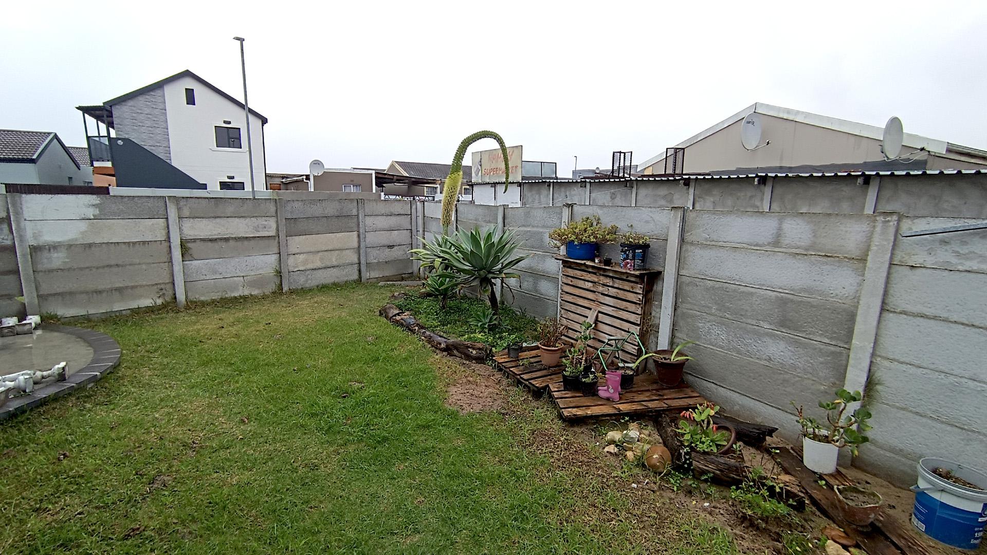 Backyard of property in Sillwood Heights