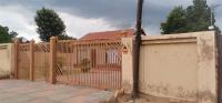 Front View of property in Lethlabile
