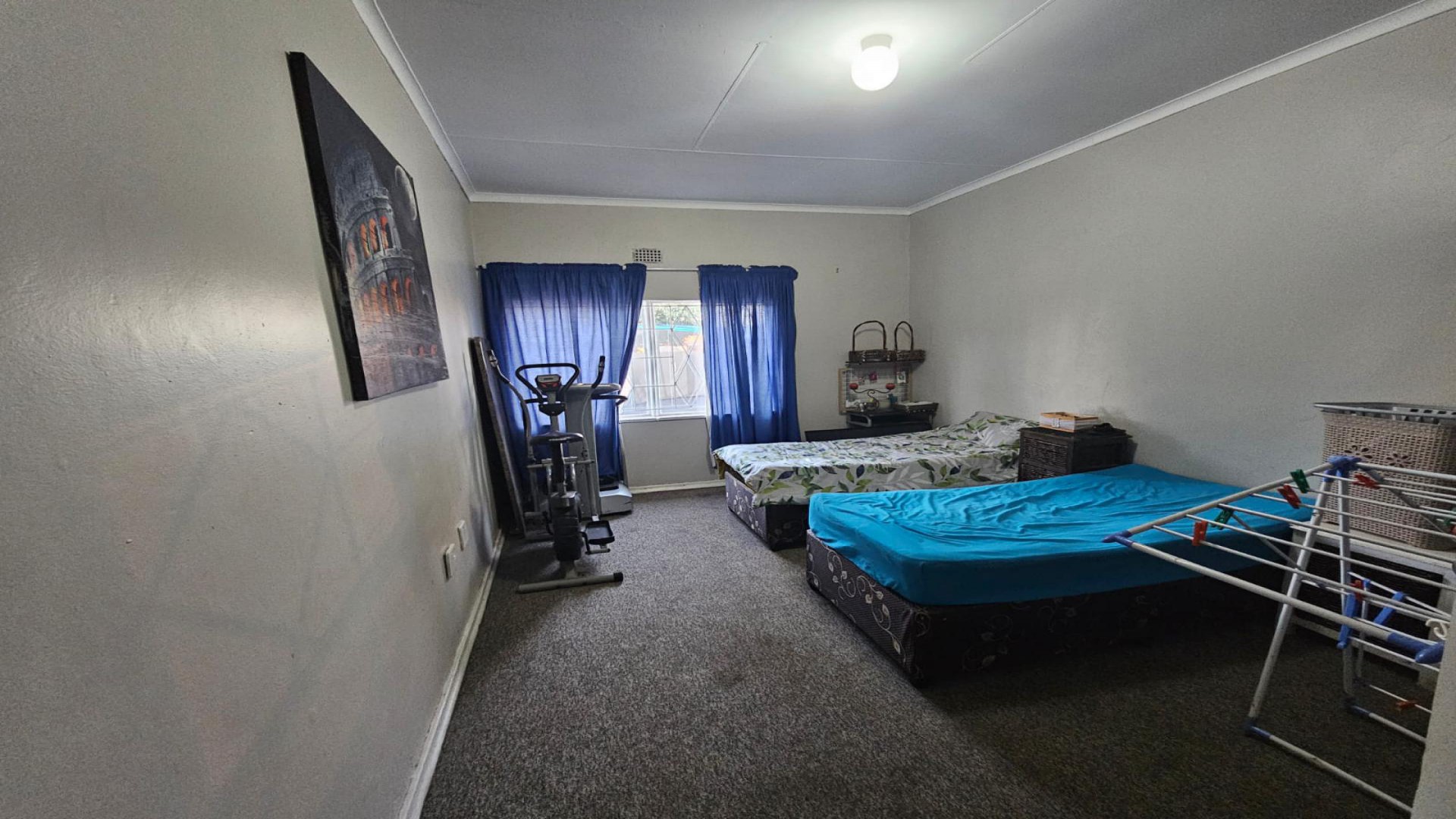 Bed Room 1 - 21 square meters of property in Dalview