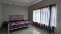 Main Bedroom - 31 square meters of property in Dalview