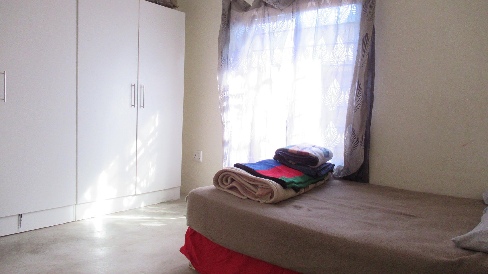 Bed Room 2 - 10 square meters of property in Tirong 