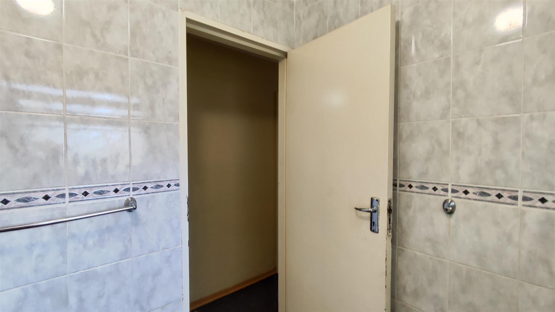 Bathroom 1 - 4 square meters of property in Brakpan