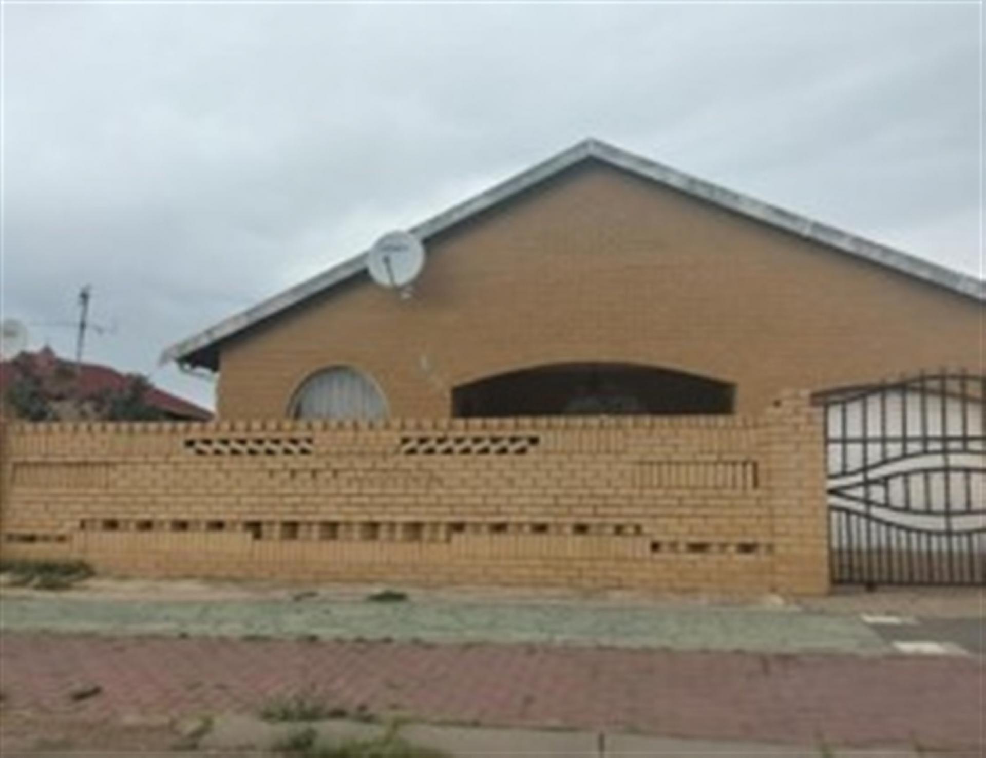 Front View of property in Dube