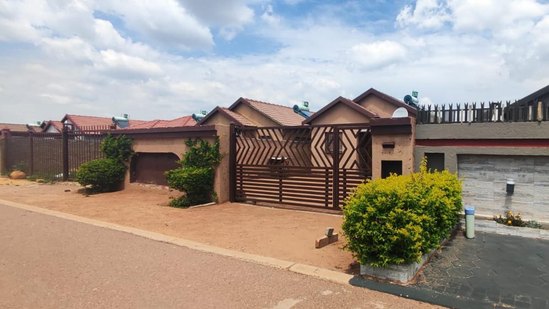 Front View of property in Soshanguve East