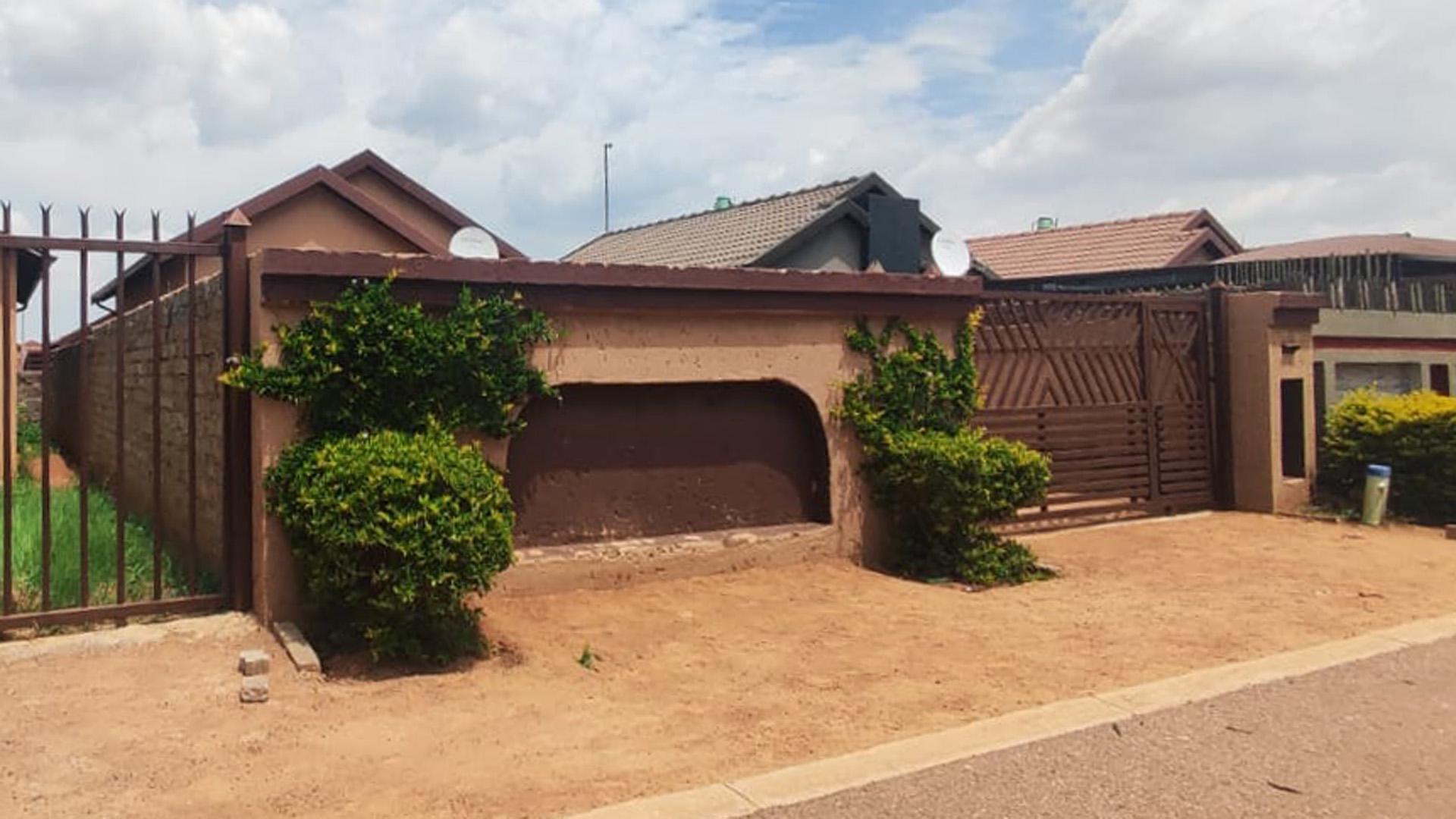 Front View of property in Soshanguve East