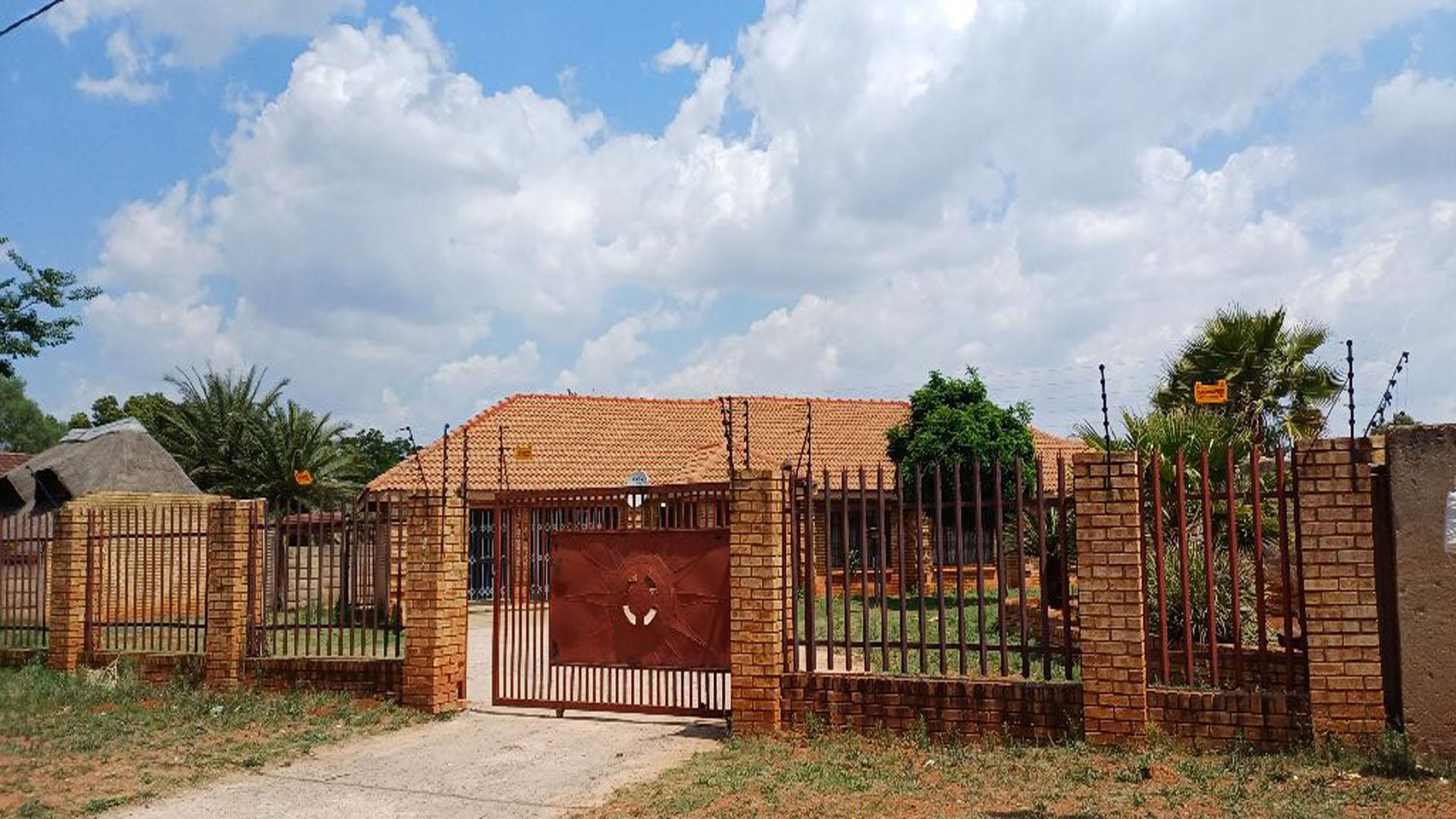 Front View of property in Henley-on-Klip