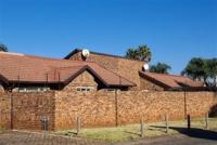 Front View of property in Rooihuiskraal North