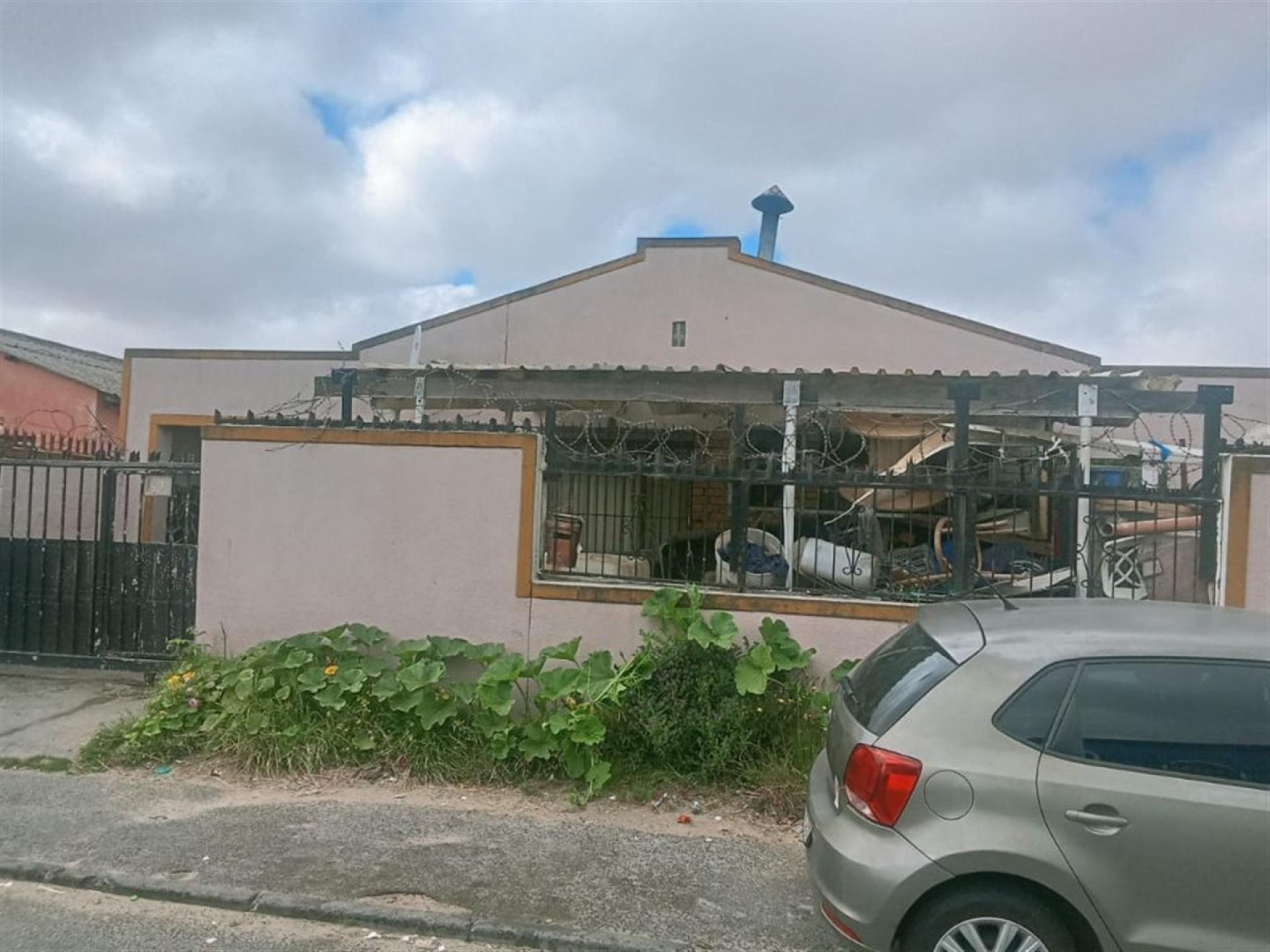 Front View of property in Bellville