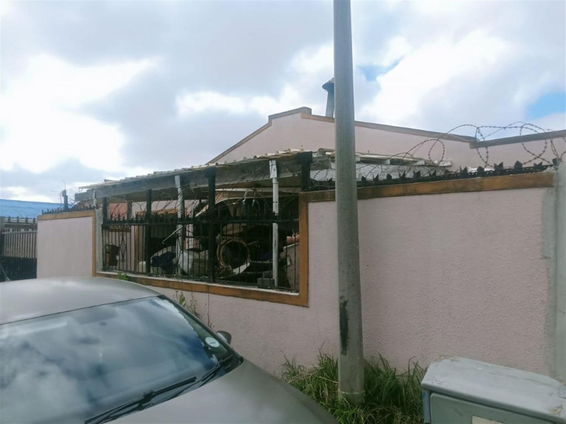 Front View of property in Bellville